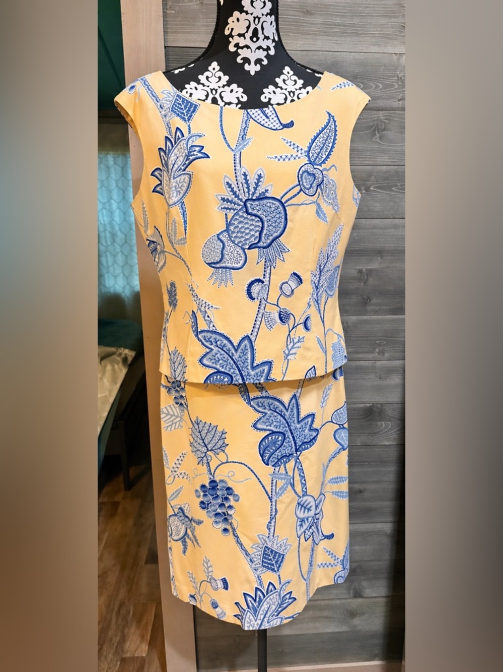 Vintage Maggy LondonWomen’s Yellow & Blue Floral Print Skirt size 14